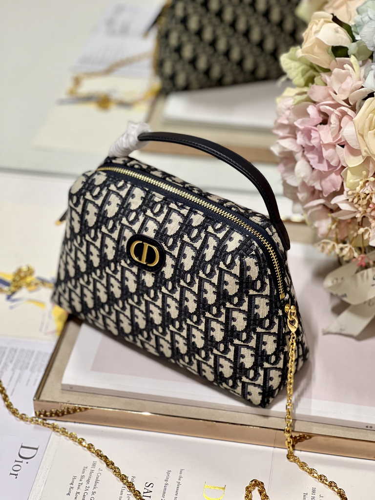 30 Montaigne D-Cosy Mini Bag S2169 Blue Dior Oblique Jacquard - Default Title - View 3