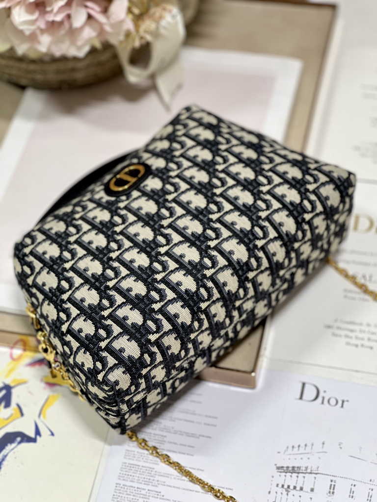 30 Montaigne D-Cosy Mini Bag S2169 Blue Dior Oblique Jacquard - Default Title - View 7