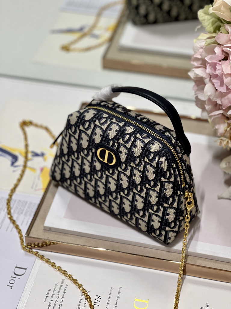 30 Montaigne D-Cosy Mini Bag S5163 Blue Dior Oblique Jacquard - Default Title - View 3