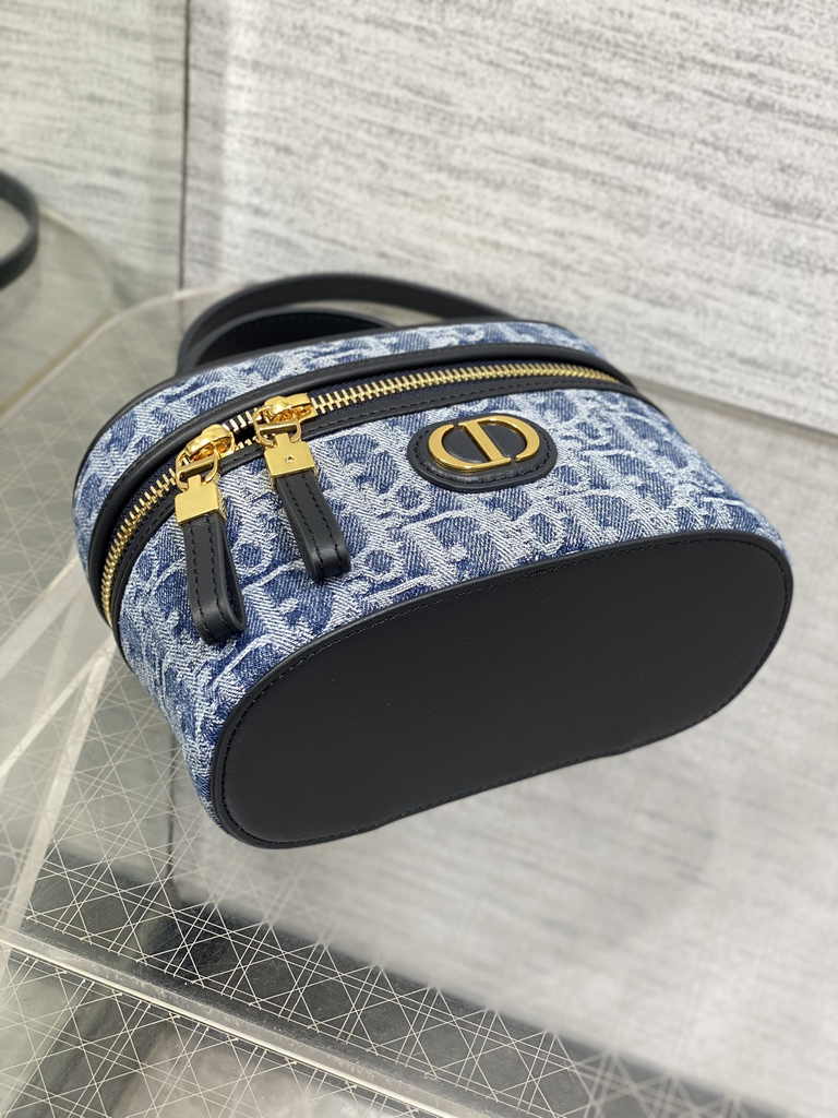 Dior 30 Montaigne Mini Vanity Case S2332 Blue Denim Dior Oblique Jacquard - Default Title - View 8