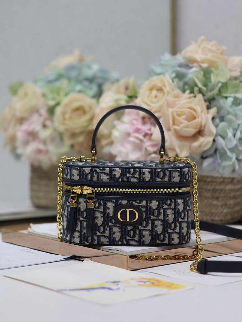 Dior 30 Montaigne Mini Vanity Case S2332 Blue Dior Oblique Jacquard