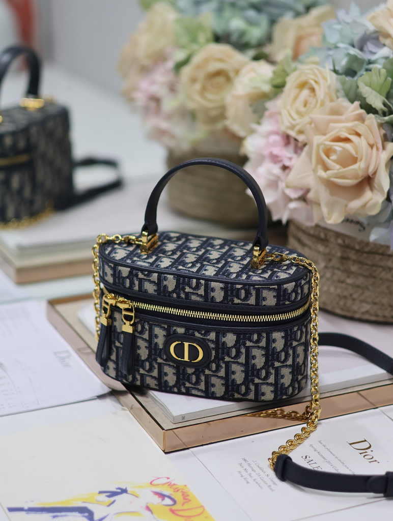 Dior 30 Montaigne Mini Vanity Case S2332 Blue Dior Oblique Jacquard