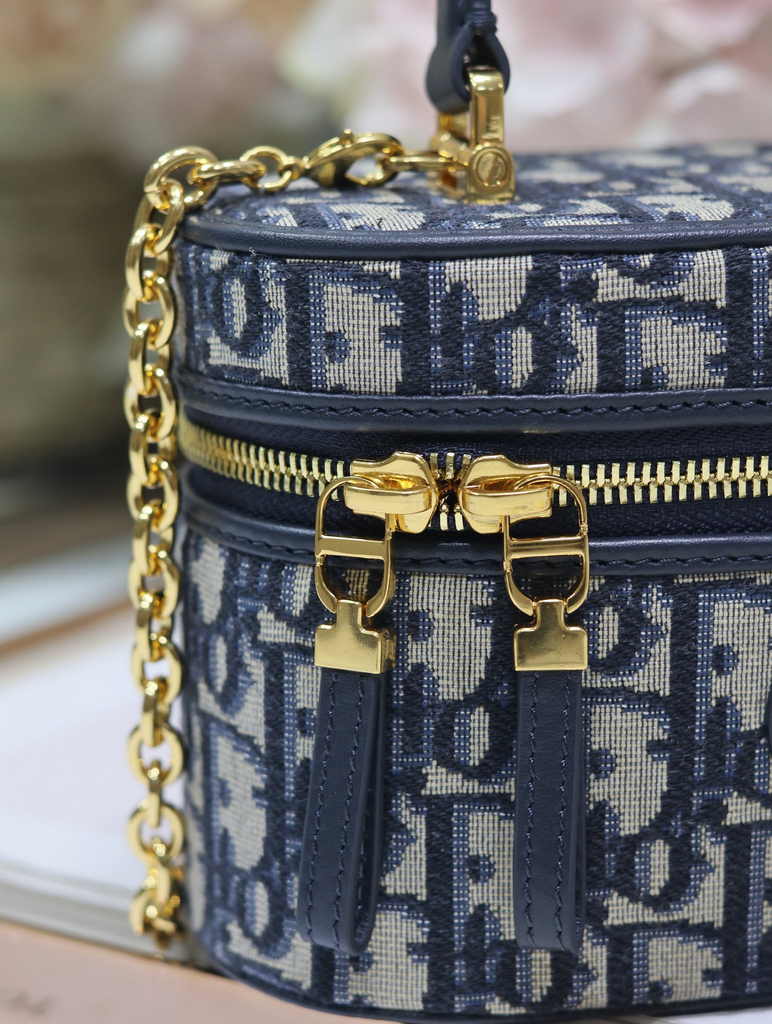 Dior 30 Montaigne Mini Vanity Case S2332 Blue Dior Oblique Jacquard