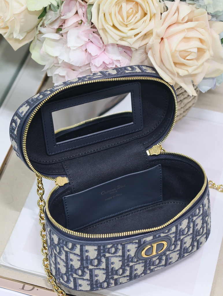 Dior 30 Montaigne Mini Vanity Case S2332 Blue Dior Oblique Jacquard