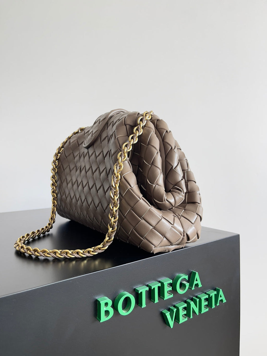 Bottega Veneta Teen Lauren 1980 With Chain 785807 Lambskin Khaki