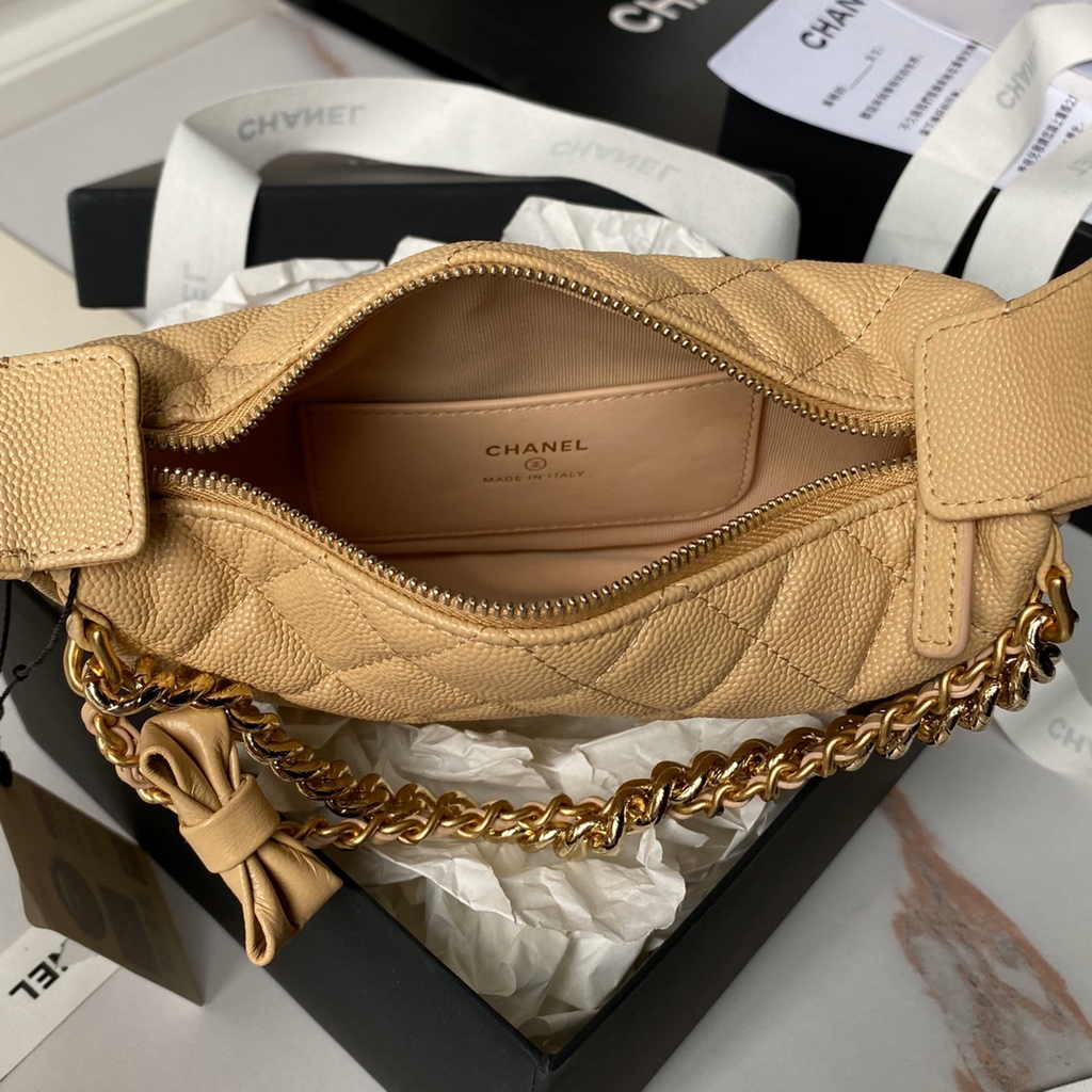 Chanel pouch grained shiny calfskin & gold-tone metal, AP3943 apricot