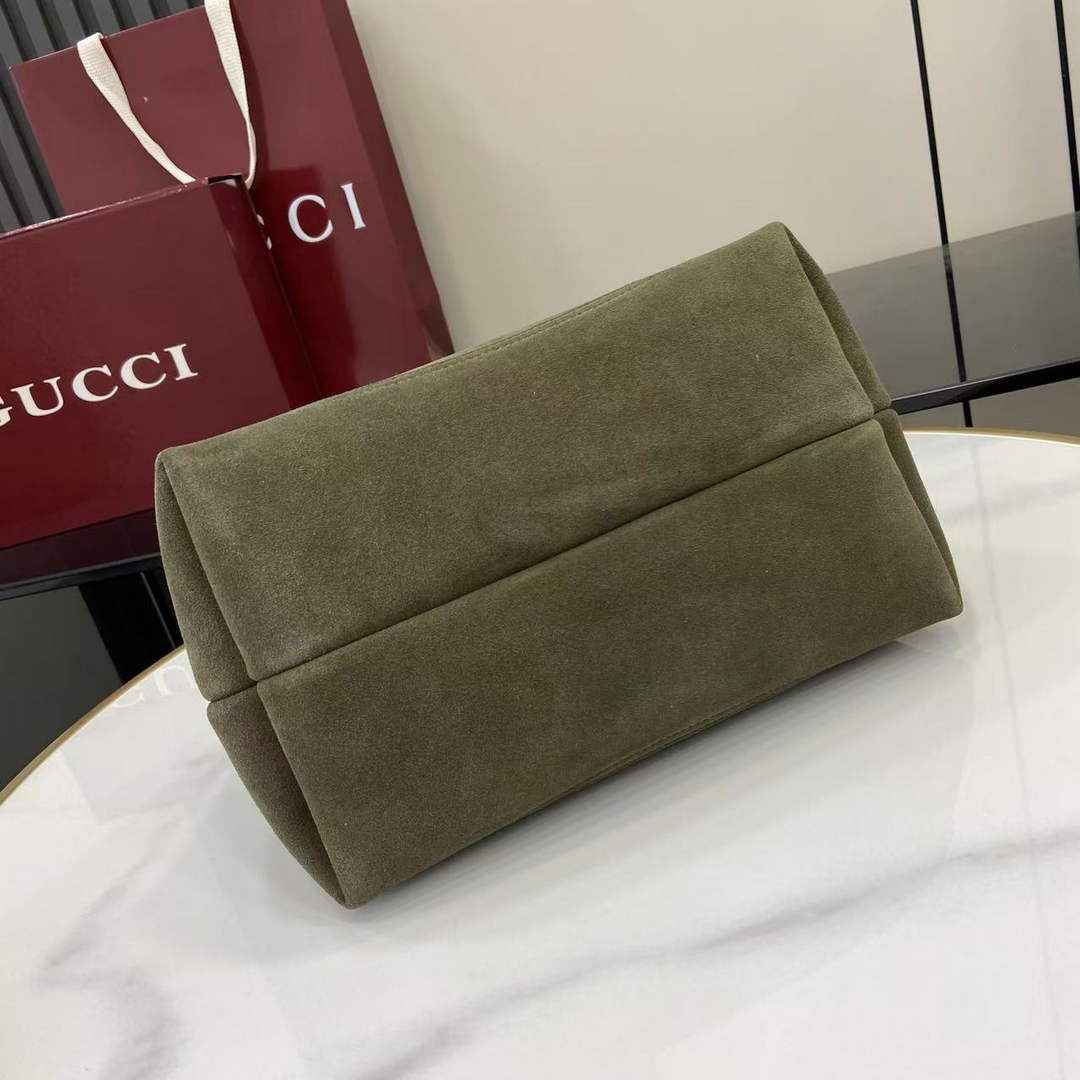 Gucci Softbit medium top handle bag, 837467 in green suede