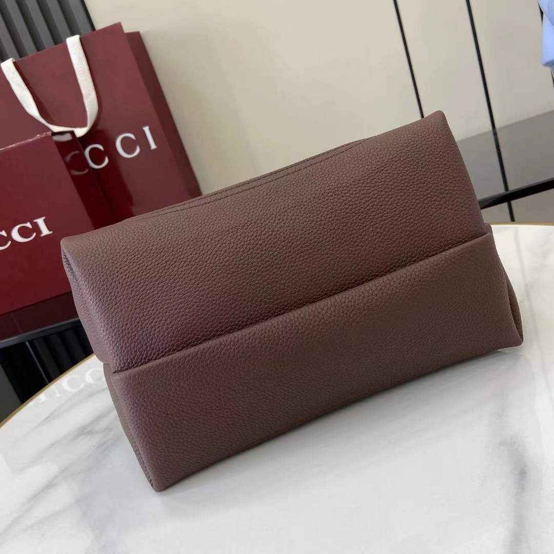 Gucci Softbit medium top handle bag, 837467 in dark brown leather