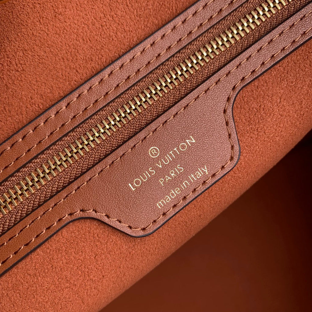 Louis Vuitton Neverfull MM Bag M12467 Brown Epi grained leather