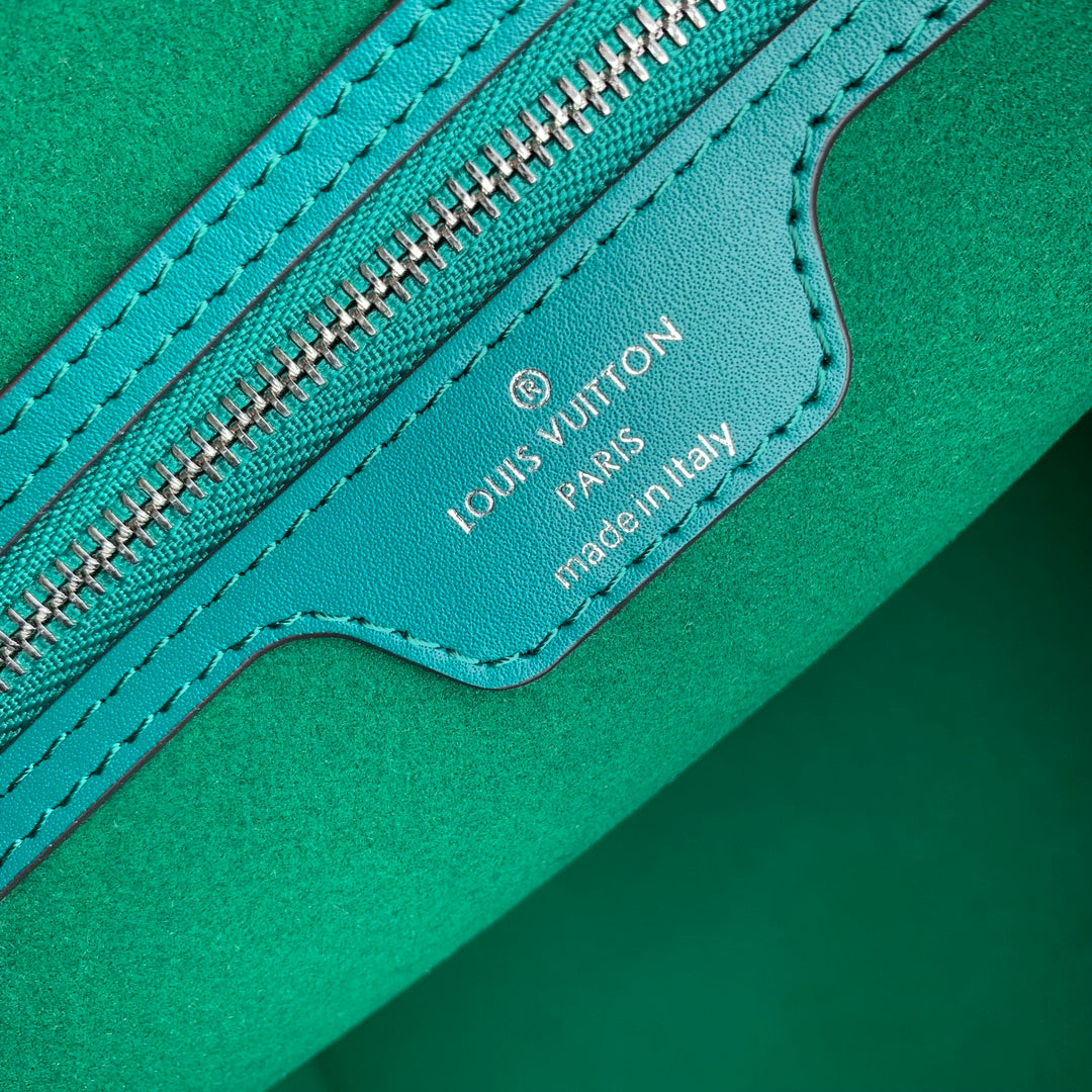 Louis Vuitton Neverfull MM Bag M12195 Green Epi grained leather
