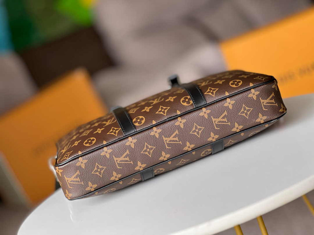 Louis Vuitton Porte-Documents Voyage PM M46457 Monogram - Default Title - View 4
