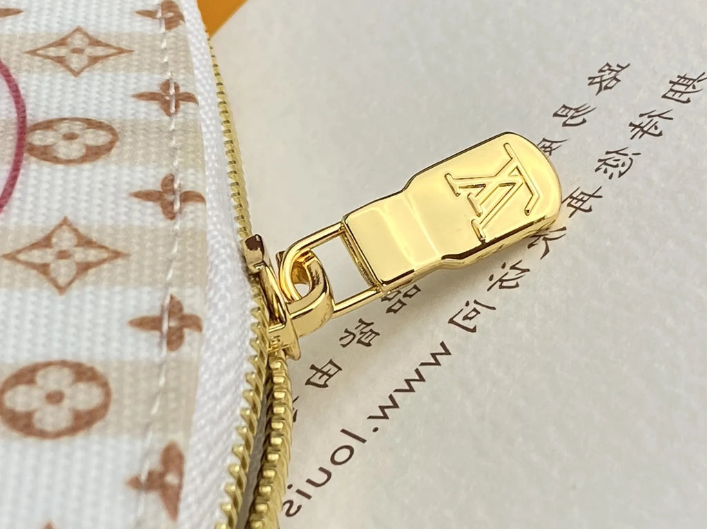Louis Vuitton Pochette Cosmétique PM Bag M28679