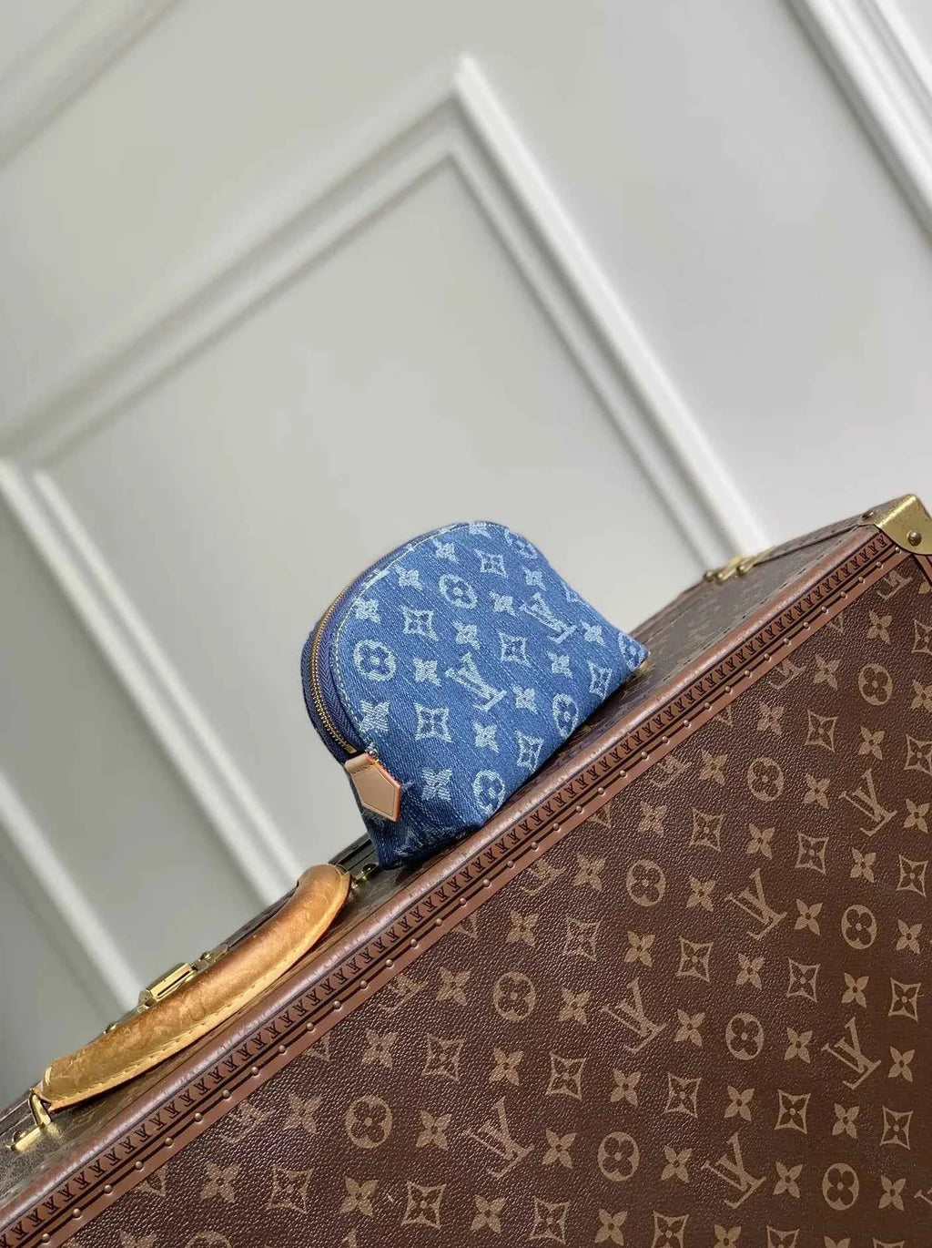 Louis Vuitton Pochette Cosmétique PM Bag - M28050 Blue