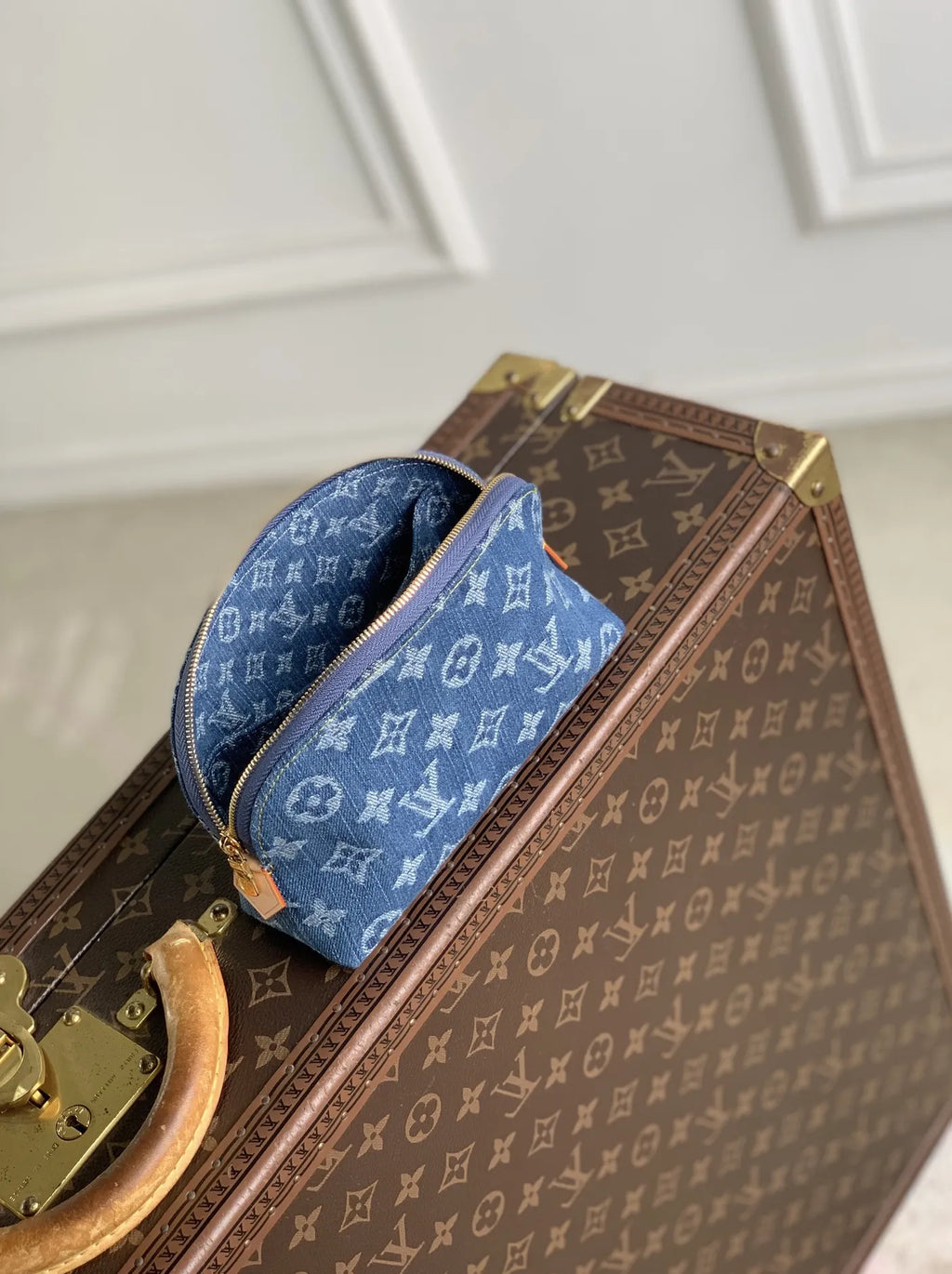 Louis Vuitton Pochette Cosmétique PM Bag - M28050 Blue