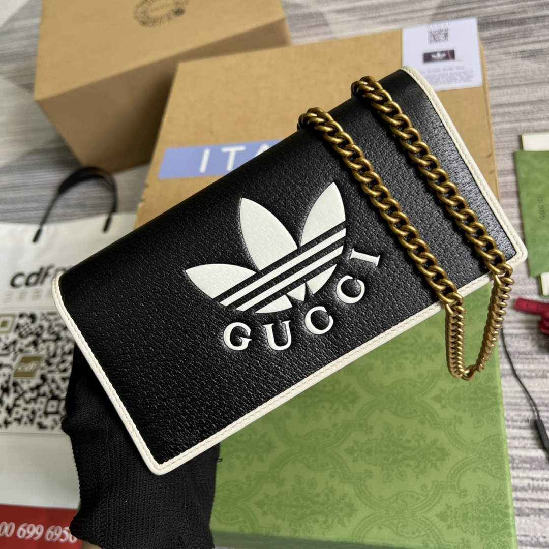 adidas x Gucci ‎621892 wallet with chain Black and white leather