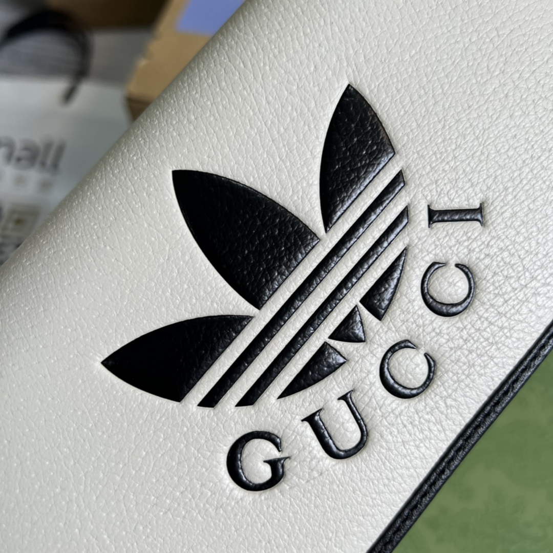 adidas x Gucci ‎621892 wallet with chain Off-white and black leather
