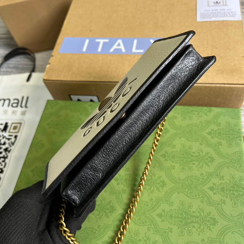 adidas x Gucci ‎621892 wallet with chain Off-white and black leather