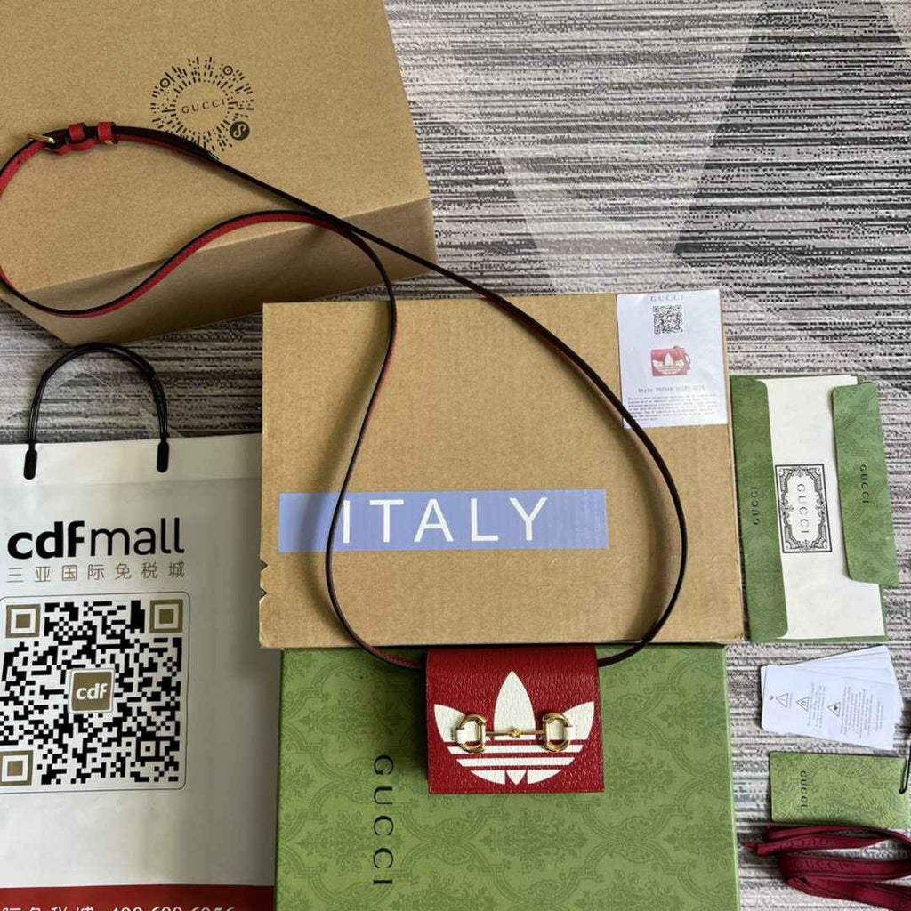 adidas x Gucci card case with Horsebit 702248 Off-white and red leather