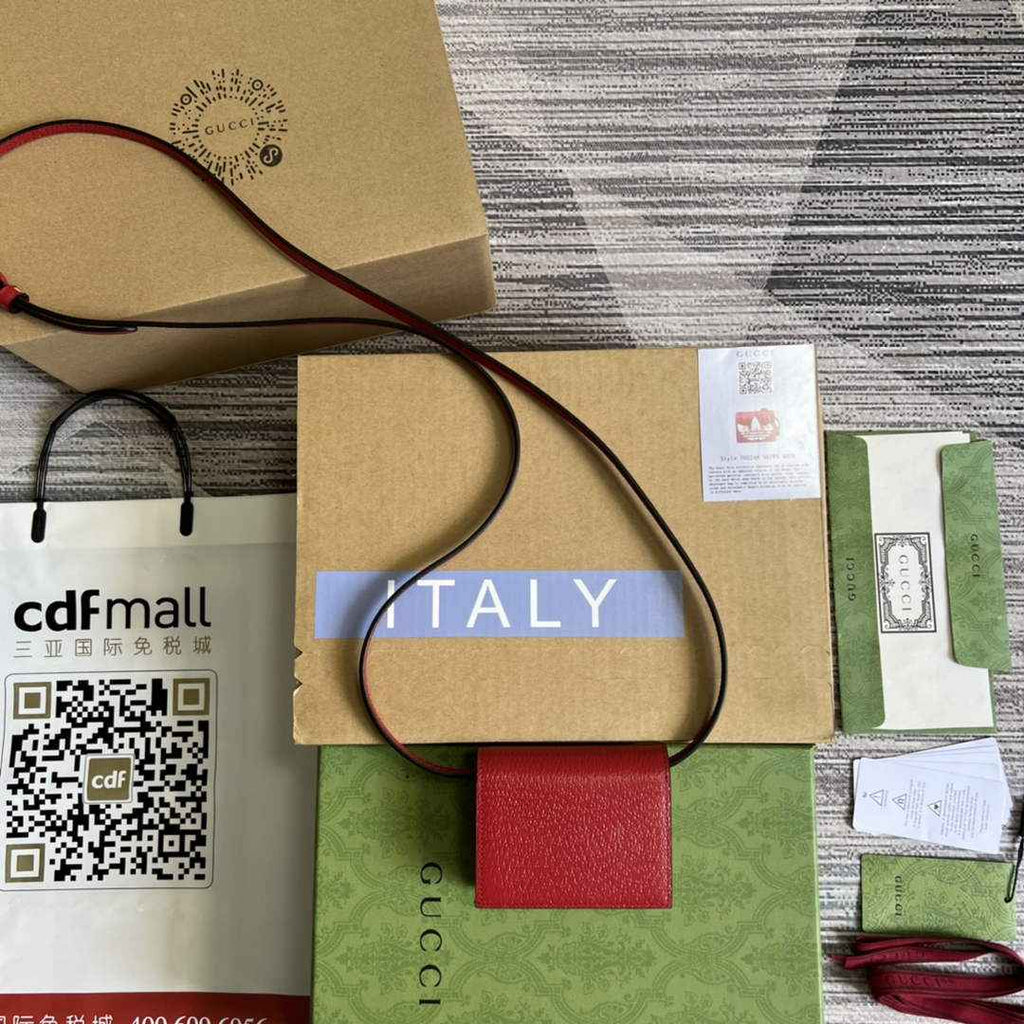 adidas x Gucci card case with Horsebit 702248 Off-white and red leather