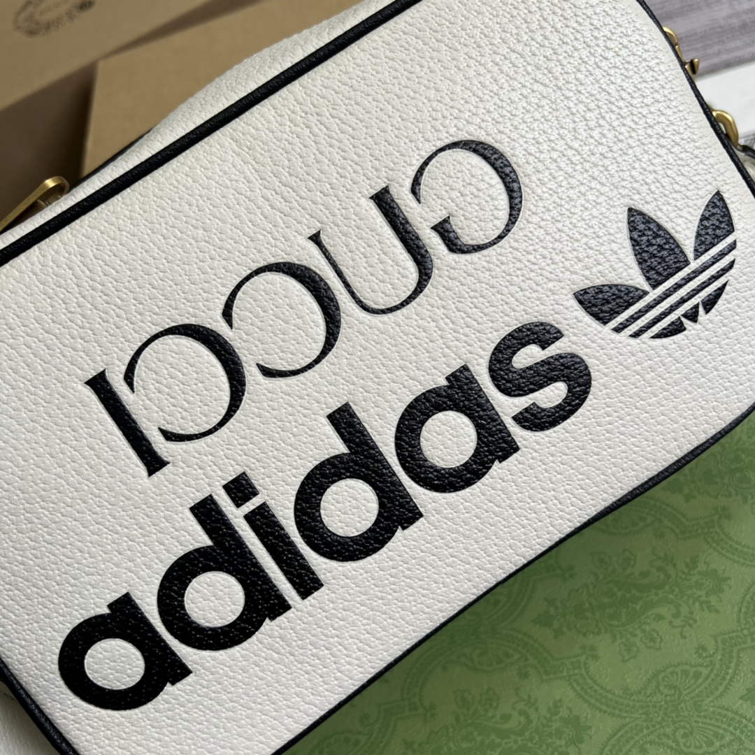 adidas x Gucci small shoulder bag 702427 White leather