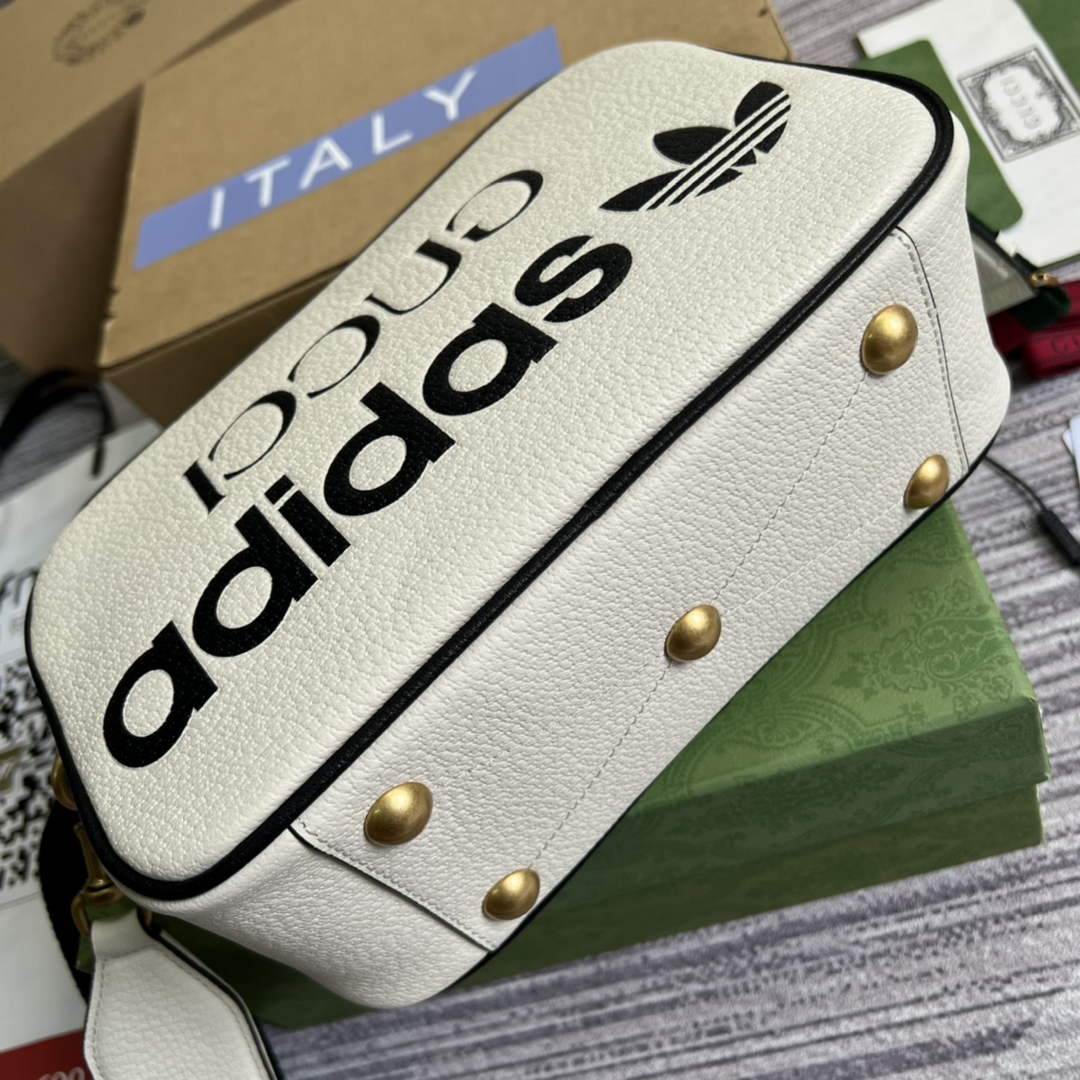 adidas x Gucci small shoulder bag 702427 White leather