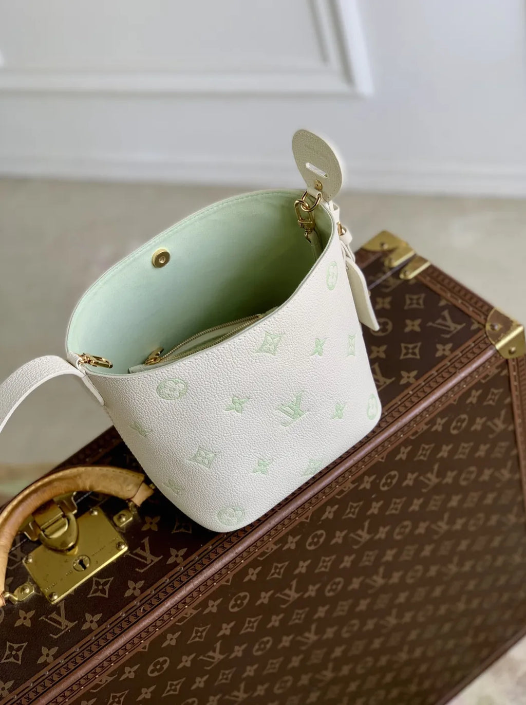 Louis Vuitton All In BB, M27570 Milky White Green Cowhide leather
