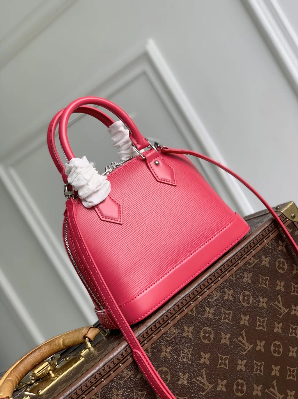 Louis Vuitton Alma BB Bag, M28902 Rose Miami Cowhide leather