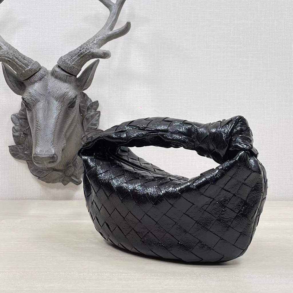 Bottega Veneta 651876 Mini Jodie top handle bag Lambskin Black