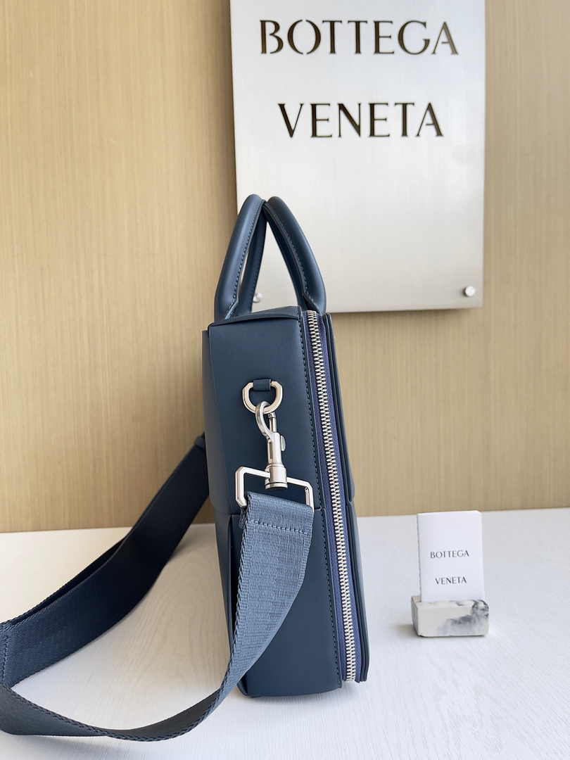 Bottega Veneta Arco Briefcase 680120 Intreccio leather Blue