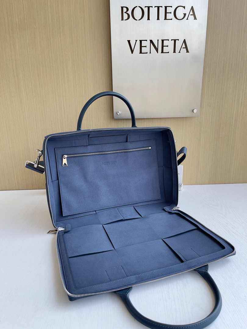 Bottega Veneta Arco Briefcase 680120 Intreccio leather Blue