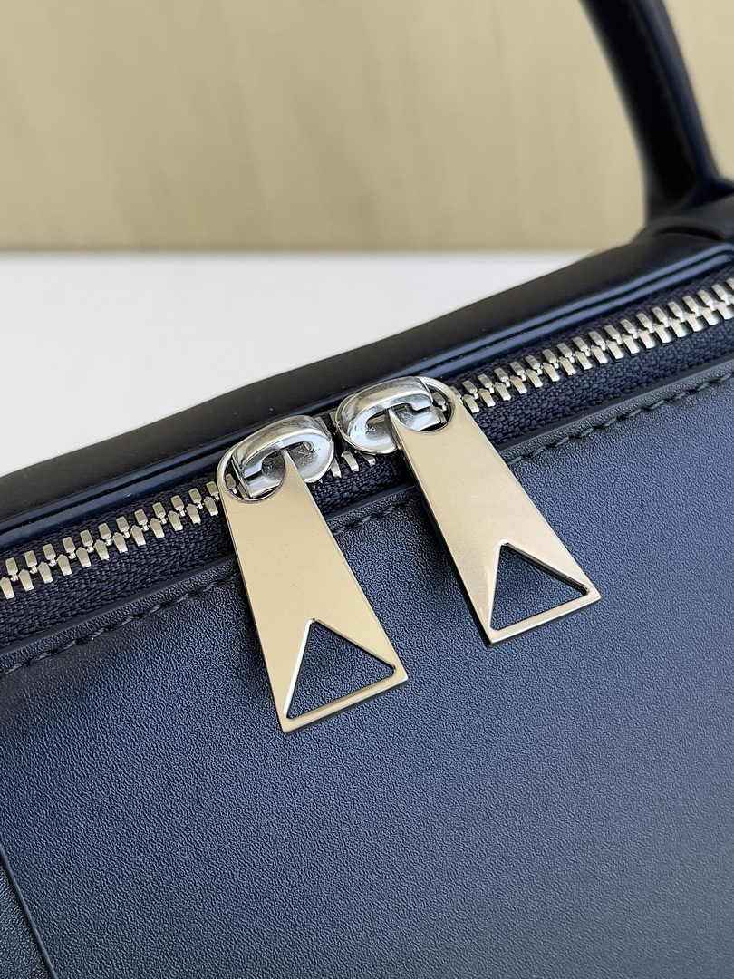 Bottega Veneta Arco Briefcase 680120 Intreccio leather Navy Blue
