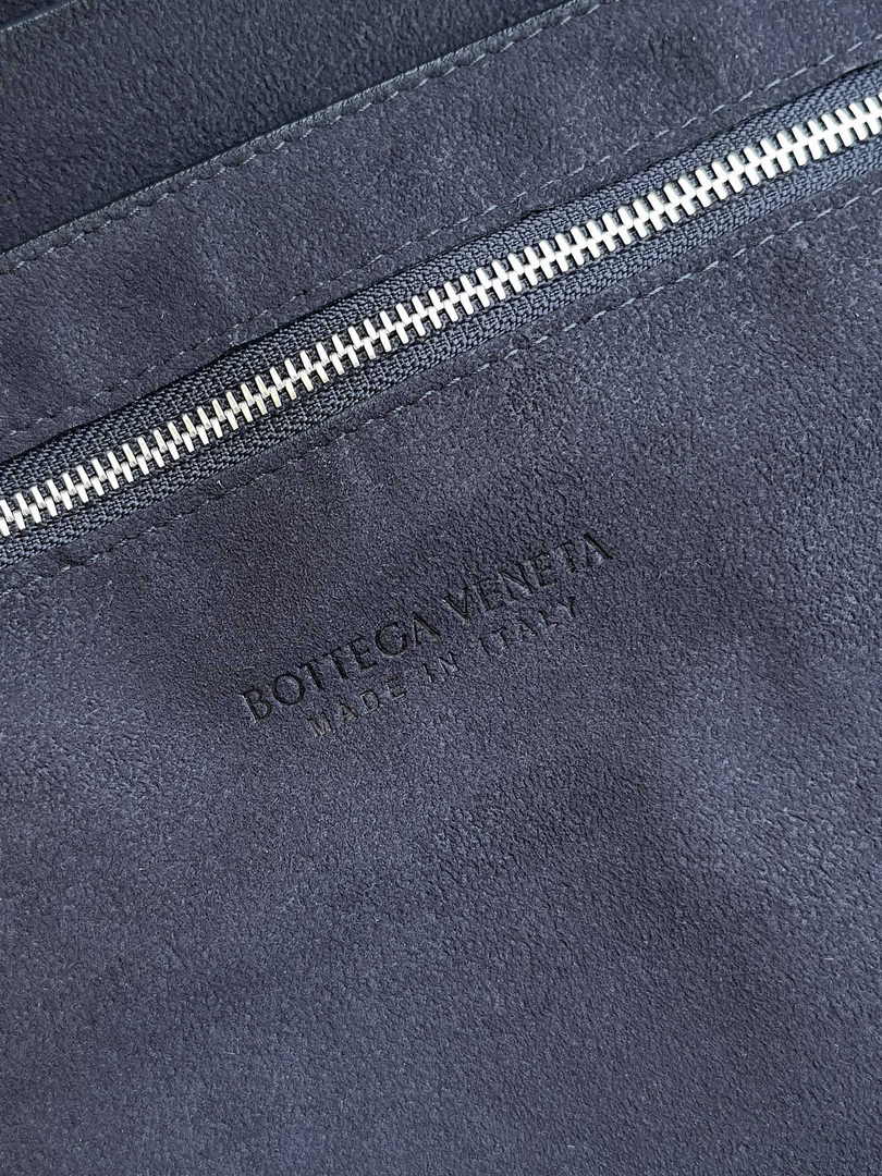 Bottega Veneta Arco Briefcase 680120 Intreccio leather Navy Blue