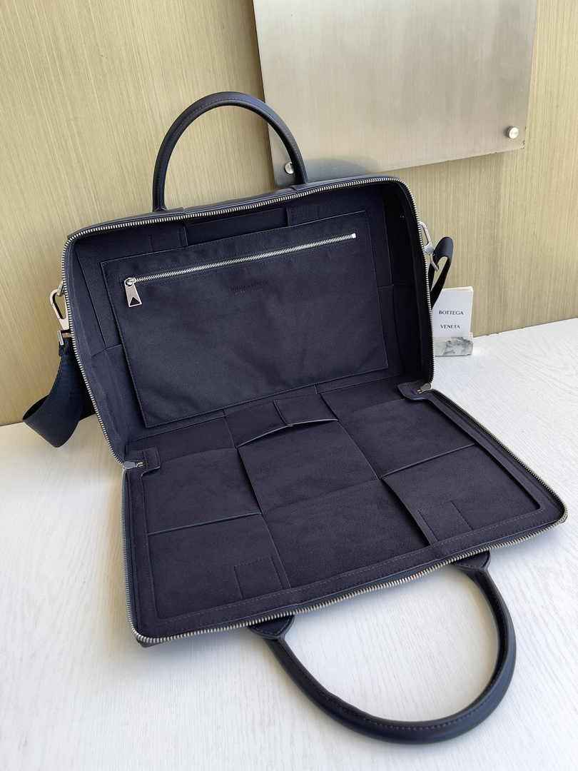 Bottega Veneta Arco Briefcase 680120 Intreccio leather Navy Blue