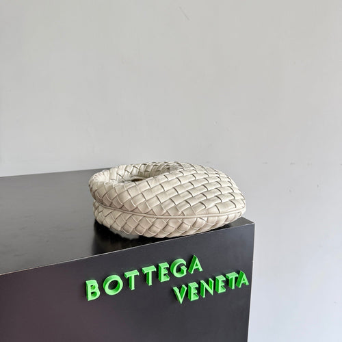 Bottega Veneta Baby Veneta 867031 in Beige