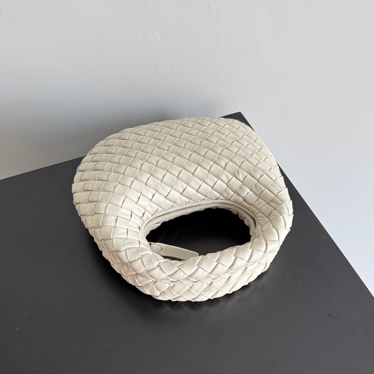 Bottega Veneta Baby Veneta 867031 in Beige