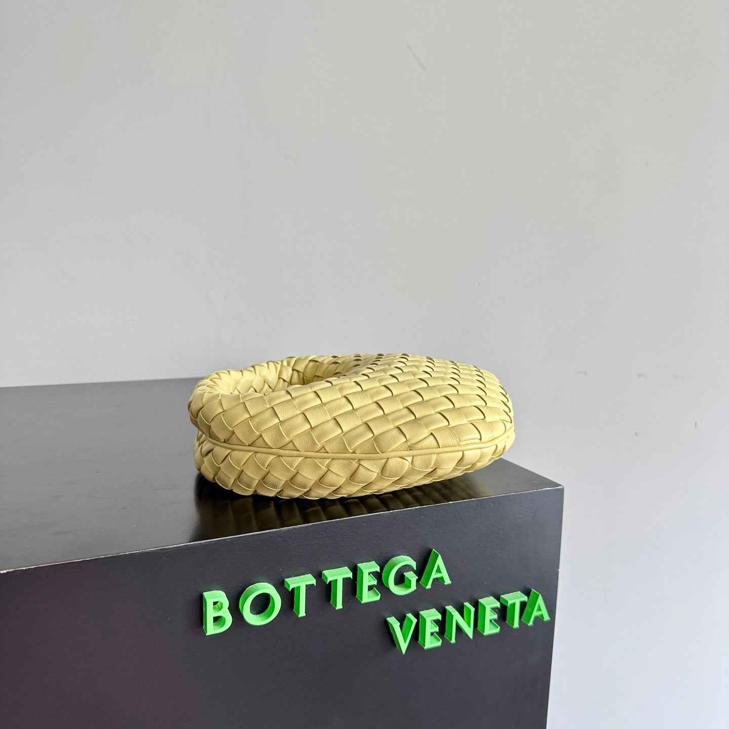 Bottega Veneta Baby Veneta 867031 in Yellow