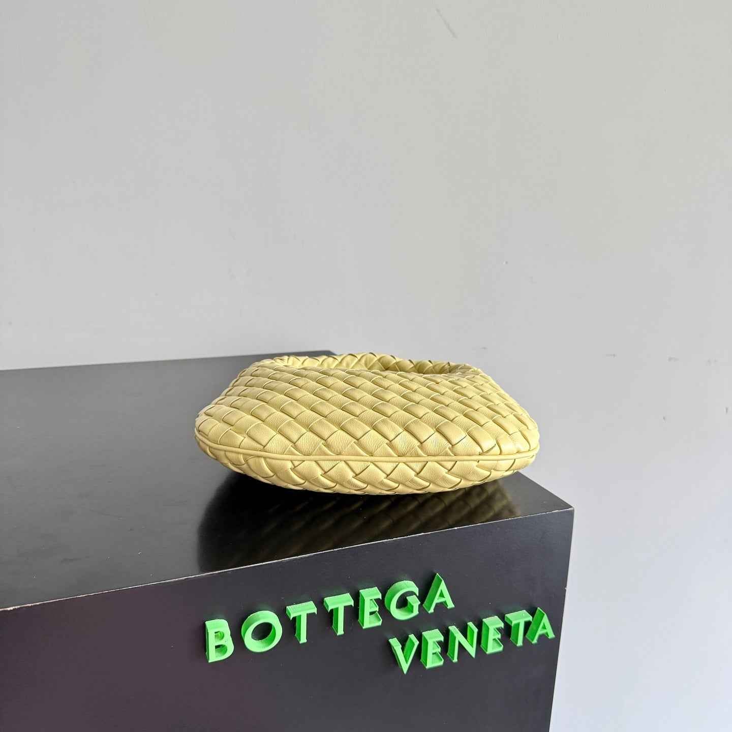 Bottega Veneta Baby Veneta 867031 in Yellow