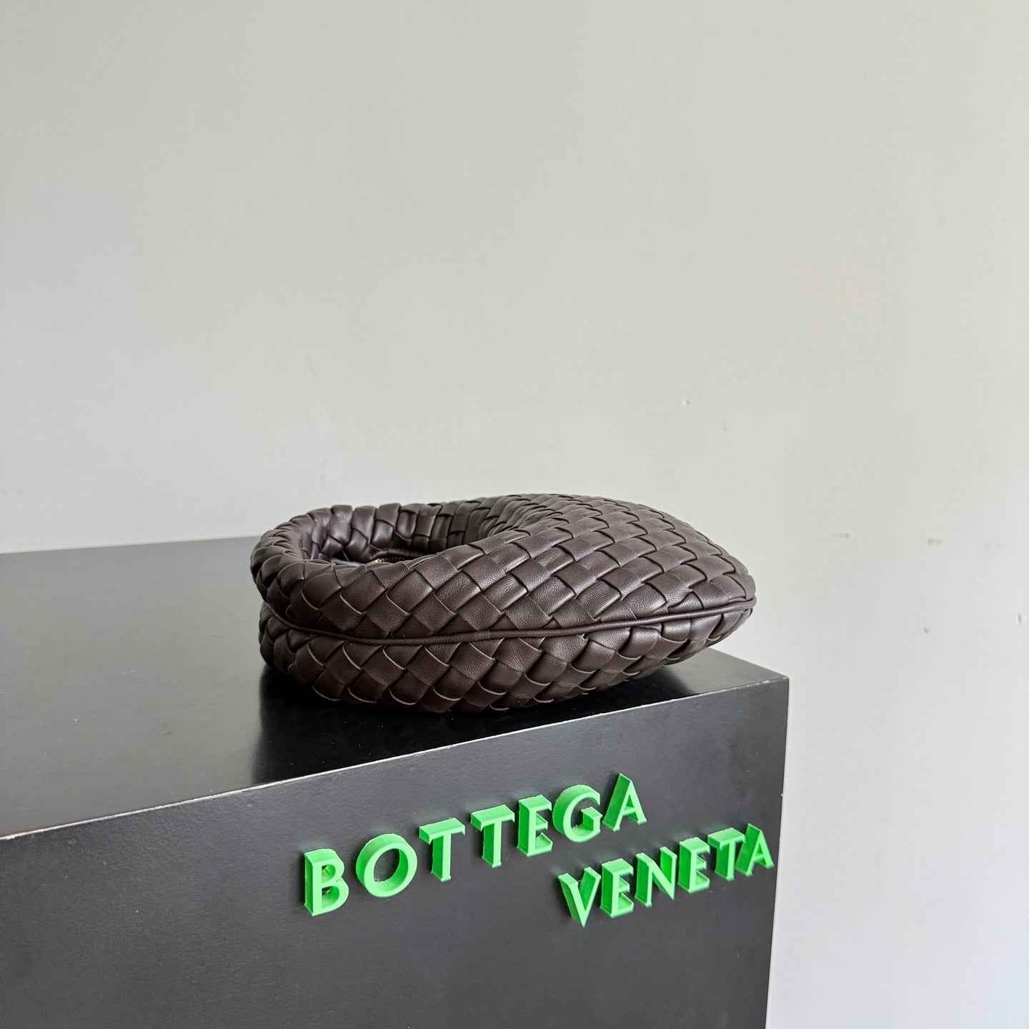 Bottega Veneta Baby Veneta 867031 in Coffee
