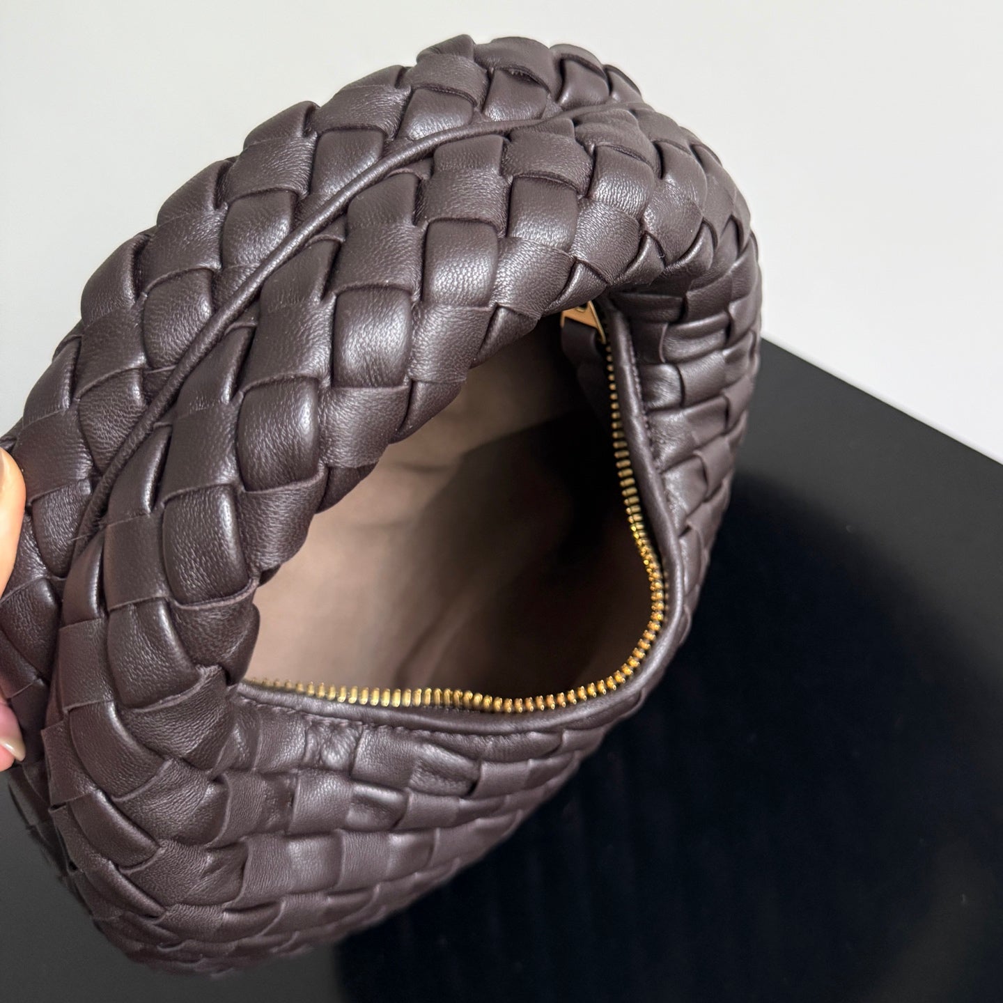 Bottega Veneta Baby Veneta 867031 in Coffee