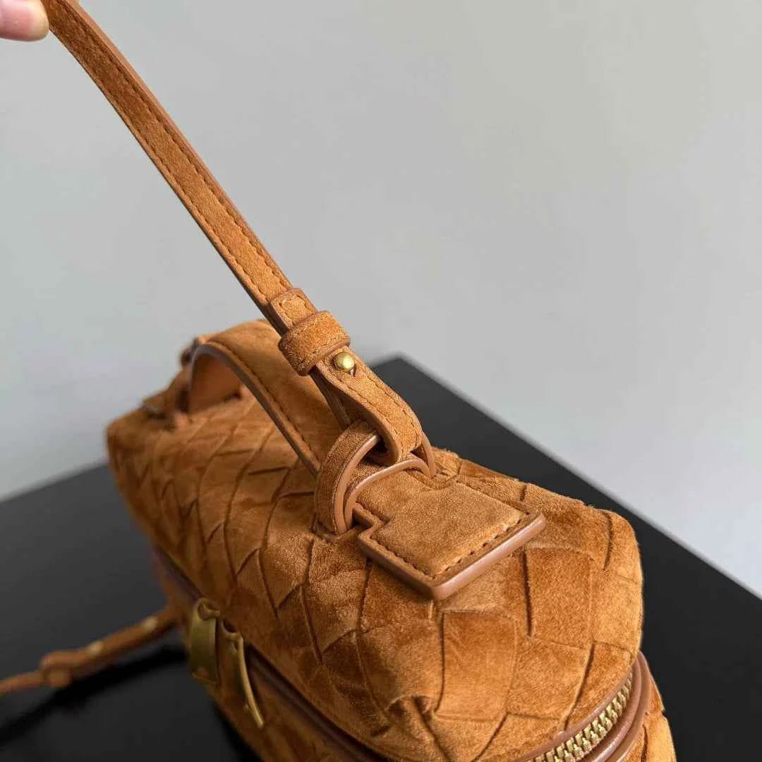 Bottega Veneta Bang Bang Vanity Case 789109 Suede brown