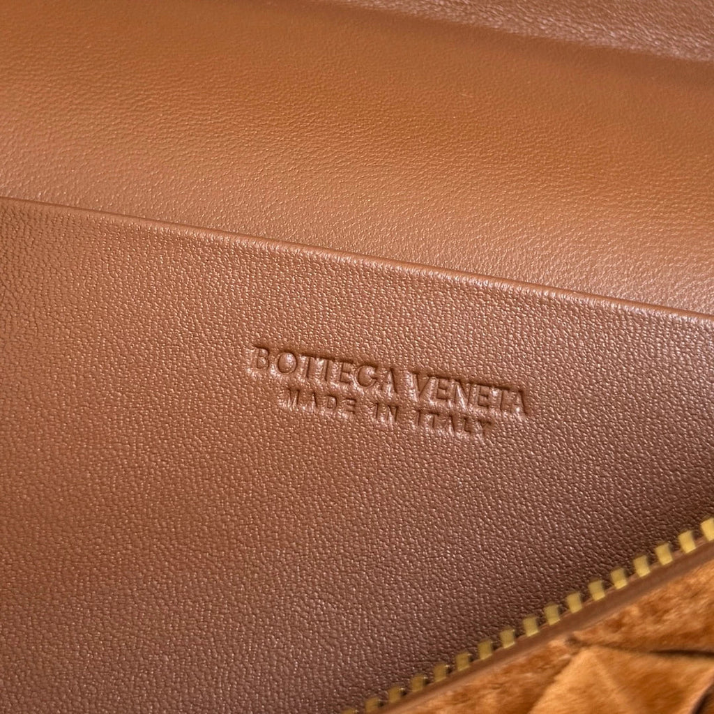 Bottega Veneta Bang Bang Vanity Case 789109 Suede brown