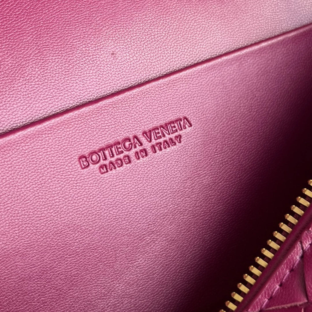 Bottega Veneta Bang Bang Vanity Case 789109 Calfskin purple
