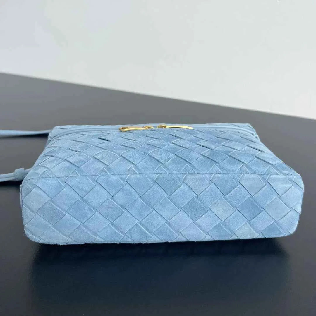 Bottega Veneta Bang Bang Vanity Case 789109 Suede blue