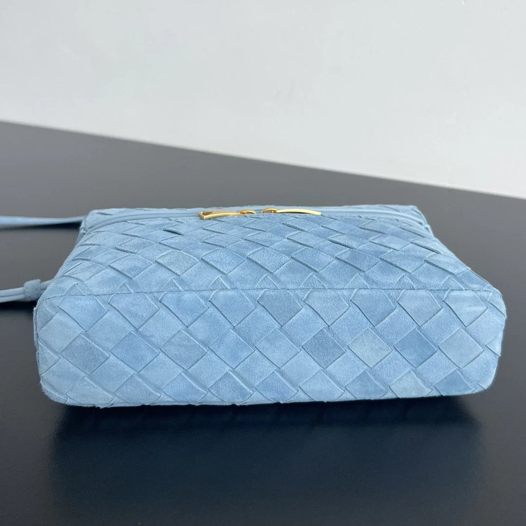 Bottega Veneta Bang Bang Vanity Case 789109 Suede blue