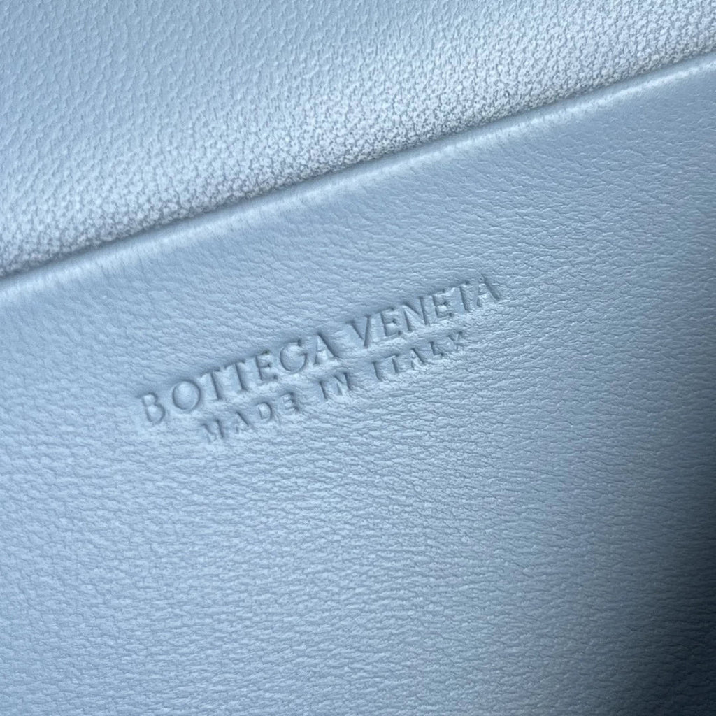 Bottega Veneta Bang Bang Vanity Case 789109 Suede blue