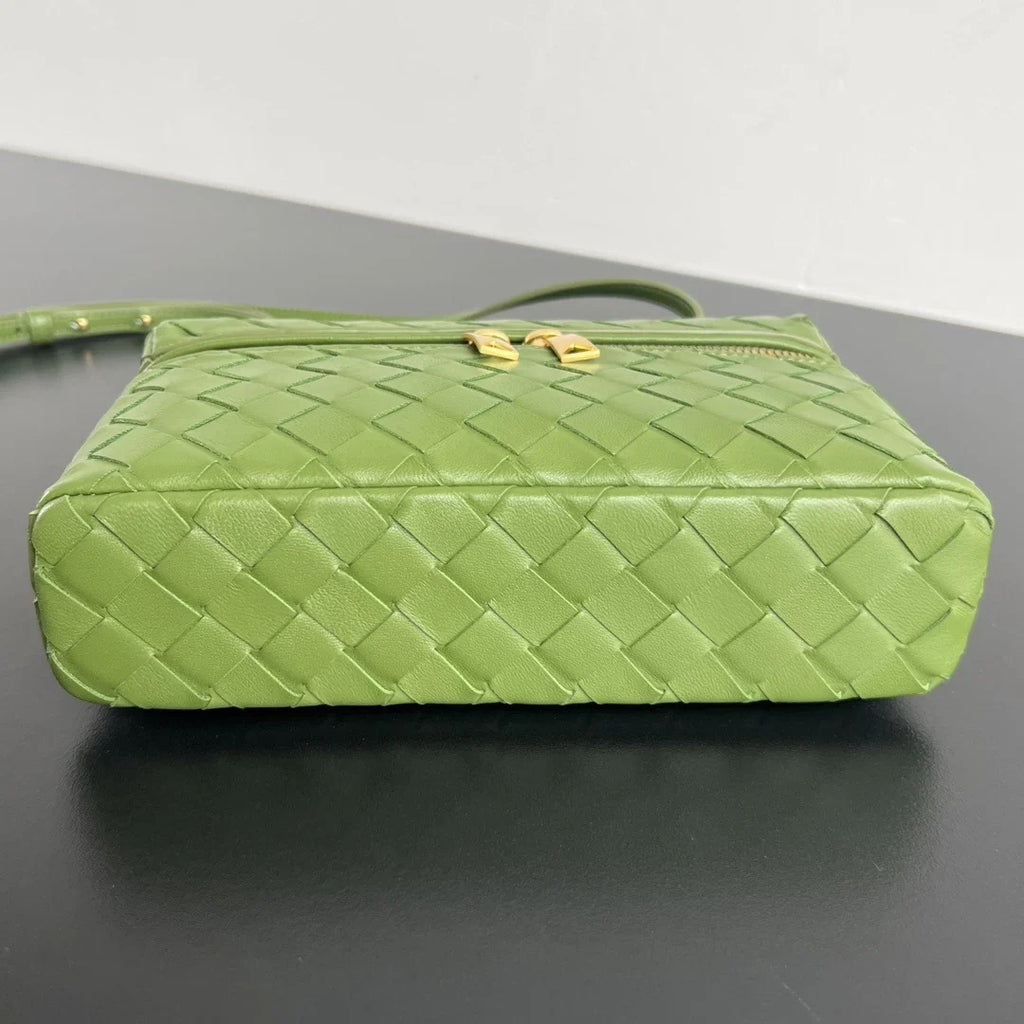 Bottega Veneta Bang Bang Vanity Case 789109 Calfskin green