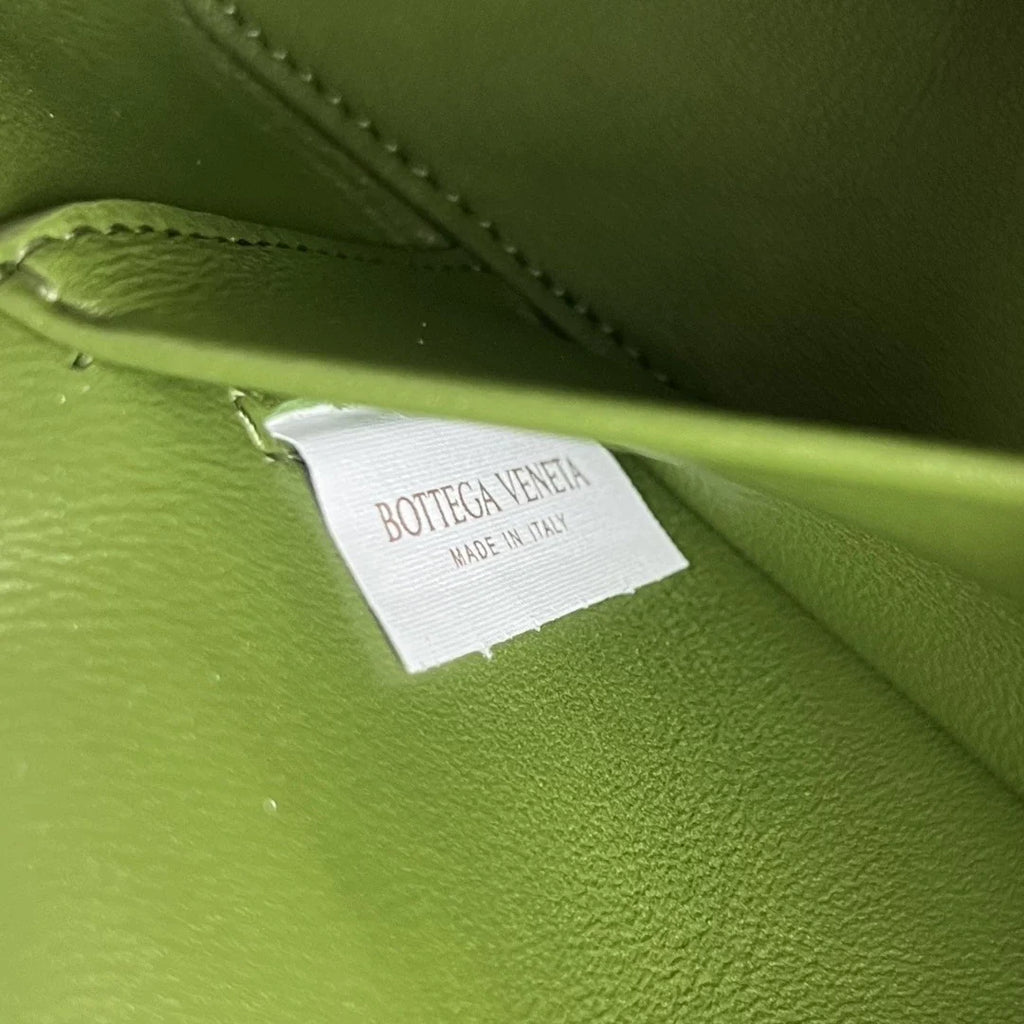 Bottega Veneta Bang Bang Vanity Case 789109 Calfskin green
