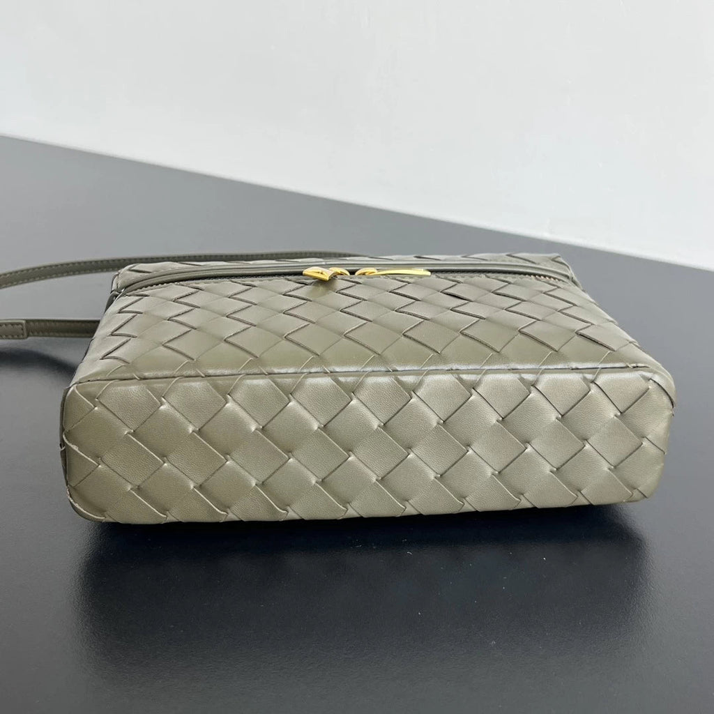Bottega Veneta Bang Bang Vanity Case 789109 Calfskin army green