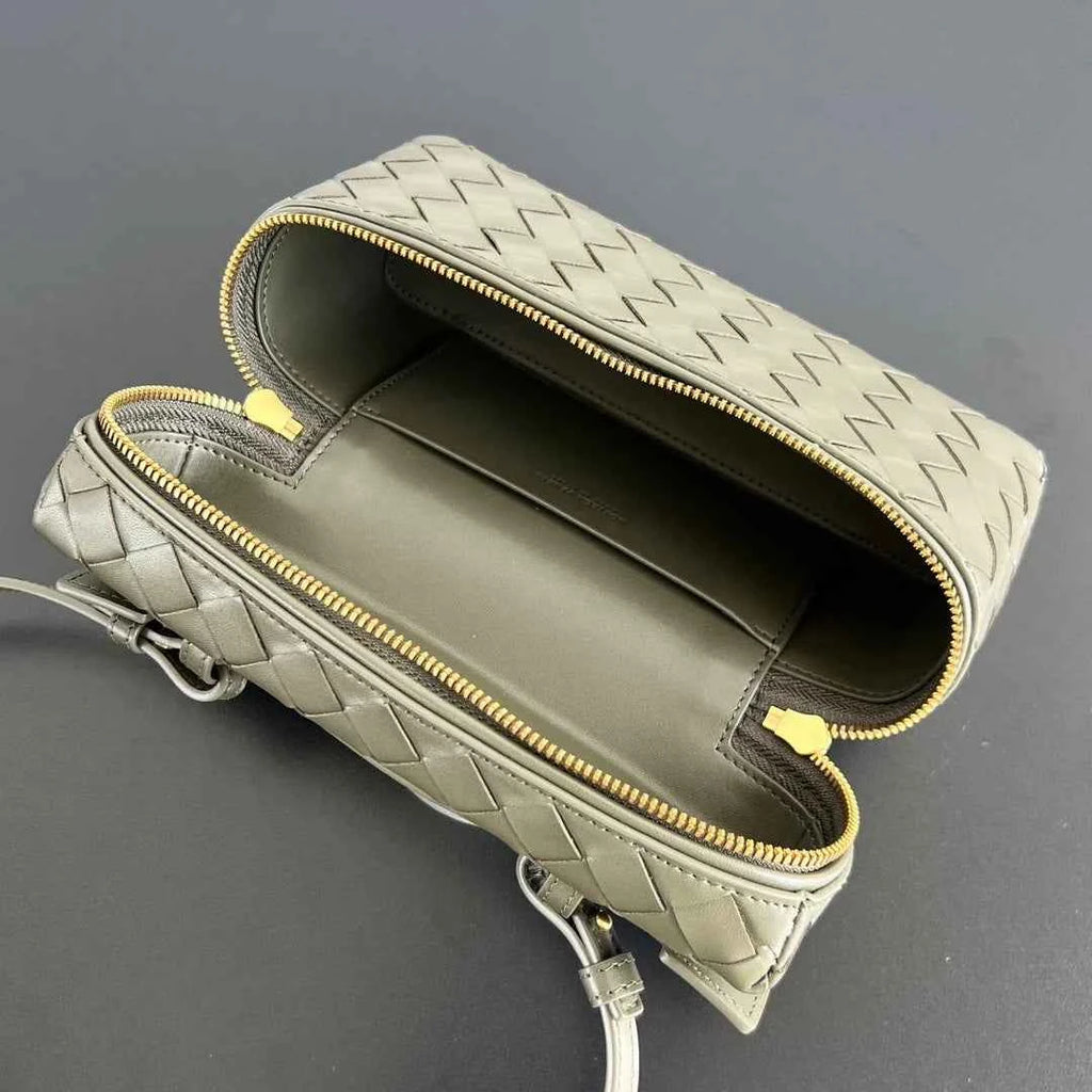 Bottega Veneta Bang Bang Vanity Case 789109 Calfskin army green