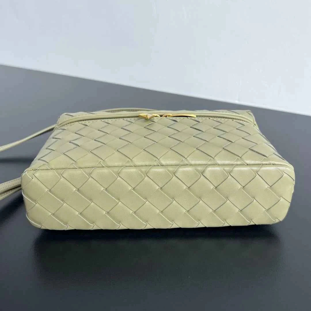 Bottega Veneta Bang Bang Vanity Case 789109 Calfskin light green